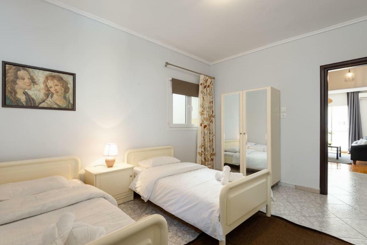 Upscale And Spacious 3Br Home Tesalonika Bagian luar foto